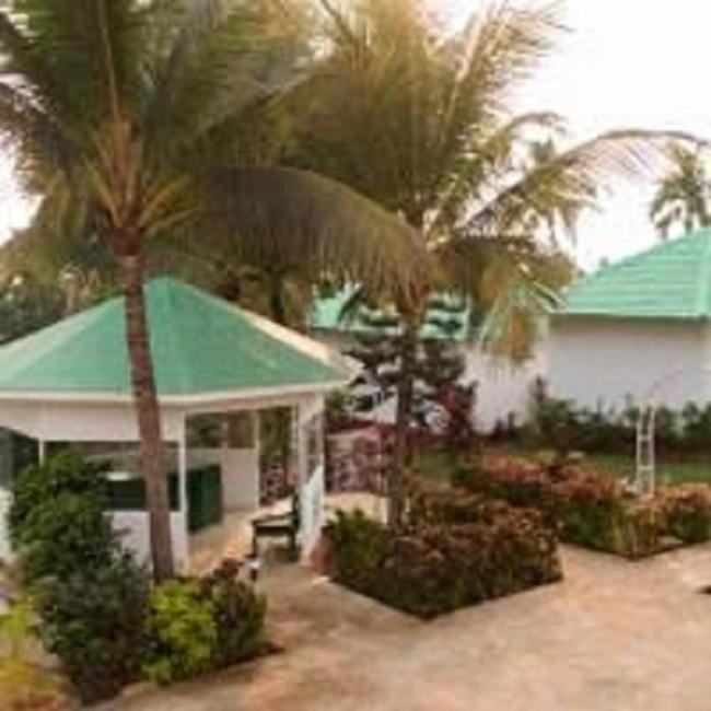 Tropical Valley Resort Morjim Ngoại thất bức ảnh