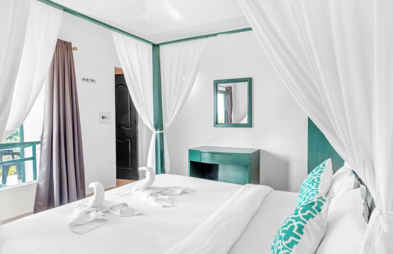 Tropical Valley Resort Morjim Ngoại thất bức ảnh